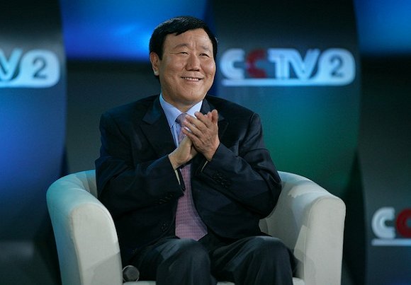 2012年8月,朱新礼在央视2套节目上。